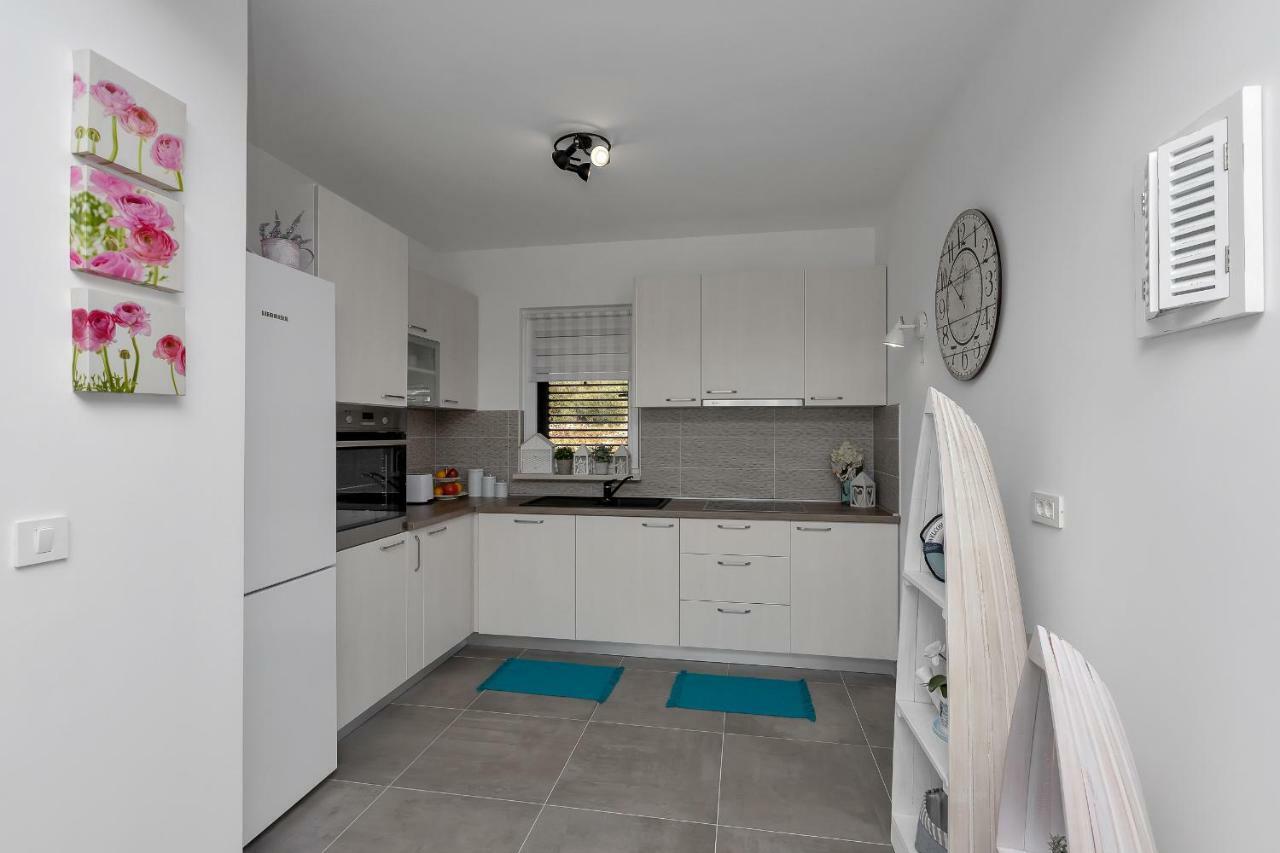 Apartment Amari Seaview Makarska Exterior foto